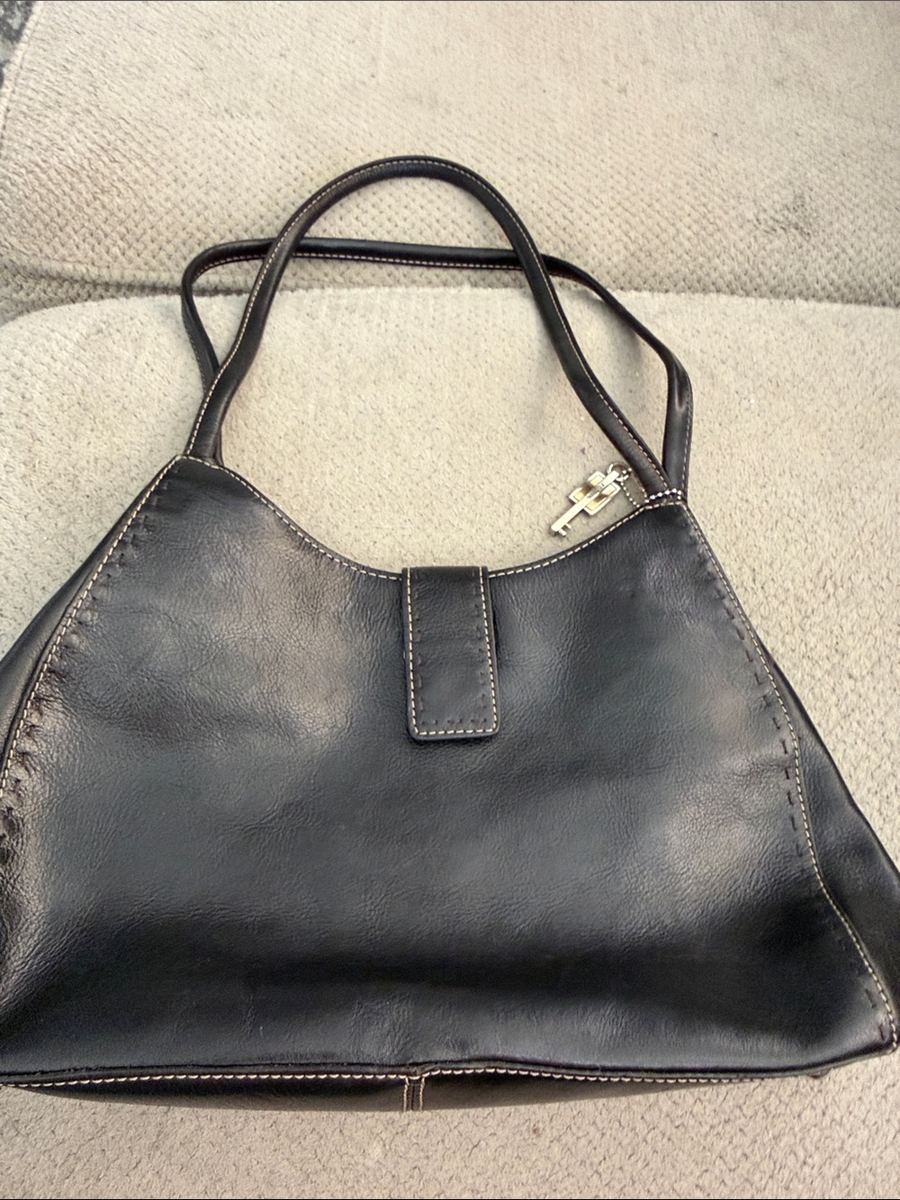 Fossil Black Leather Shoulder Bag with Contrast Stitching